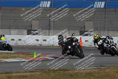 media/Nov-26-2022-Fastrack Riders (Sat) [[b001e85eef]]/Level 1/Session 3 Outside Turn 9/